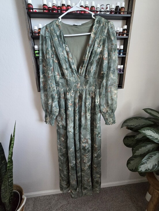 Baltic Born Dresses & Skirts - Baltic Born Women’s Green Floral Maxi Dress with Smocked Waist Size Small